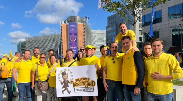 Coldiretti, “Contro Vonderland”: giovani agricoltori in piazza per difendere l’agricoltura e la democrazia Giovani Coldiretti a Bruxelles con presidente Coldiretti Ettore Prandini
