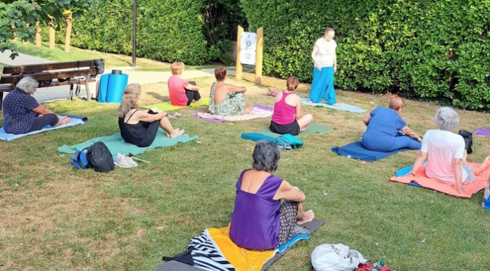 Estate insieme over 60, ginnastica e letture popolari