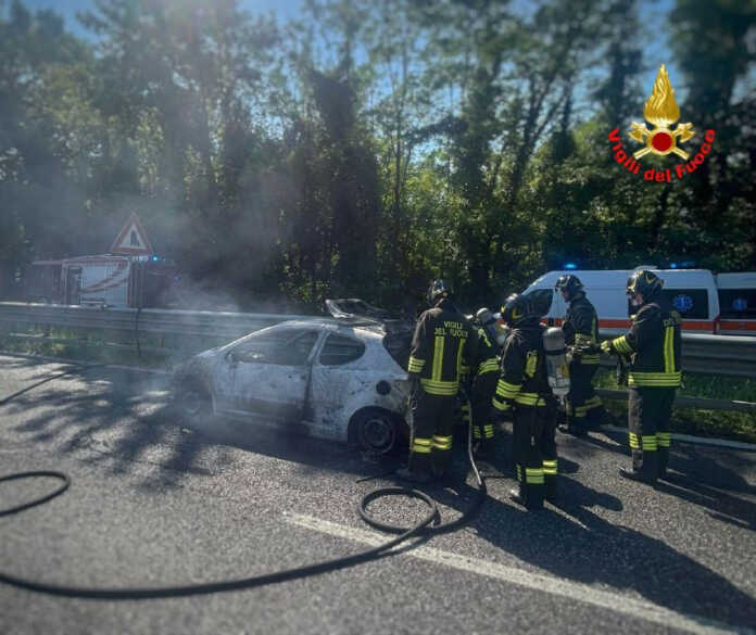 incendio auto nibionno ss36