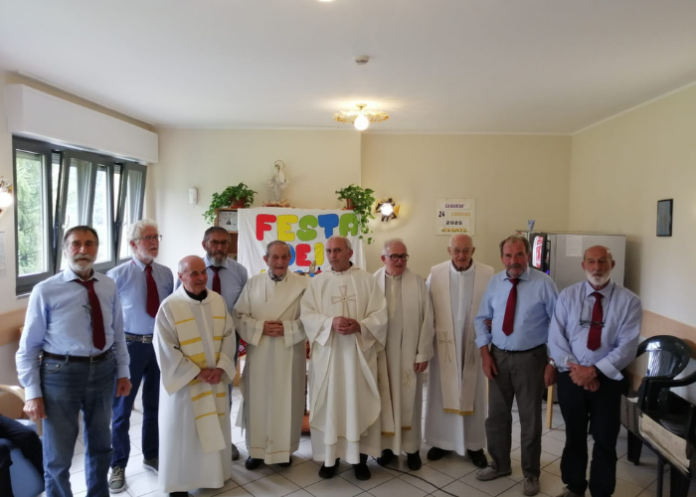 introbio-villa-serena-festa-nonni-gabriele-e-i-suoi-amici