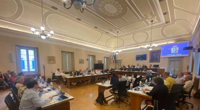 Hub dei bus, FdI: “La revoca del finanziamento ha un responsabile ed è l’amministrazione comunale”