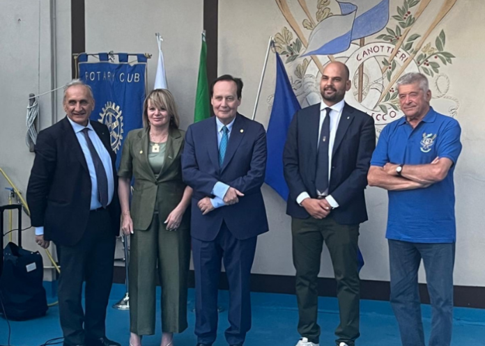 lecco-marco-riva-ospite-rotary-manzoni-lecco