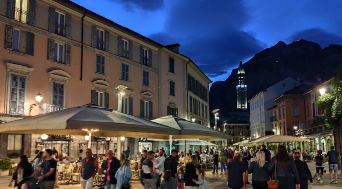 Notte Bianca a Lecco. Un successo tra cultura, musica e shopping serale