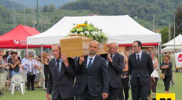 L’abbraccio di Monte Marenzo a Renato Caroli: “Non ti dimenticheremo mai”