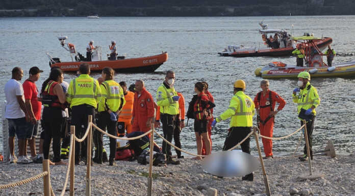 Abbadia. Sparisce nel lago mentre fa il bagno, morto un giovane