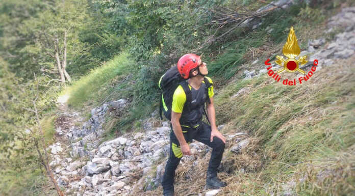 Distacco roccioso pericoloso. Chiuso il sentiero numero 905 “Erna – Pass del Fo”