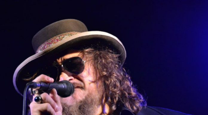 A Varenna torna la magia del concerto tributo a Zucchero