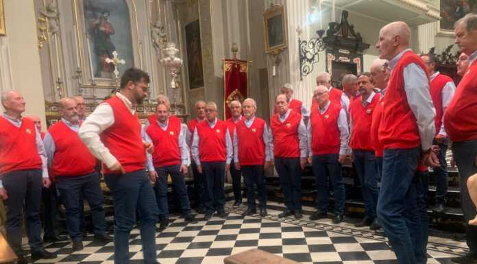 Coro Alpino Lecchese protagonista a Fuipiano per la serata dedicata ai 100 anni della croce sul Resegone Fuipiano Cori 100 anni croce resegone 2025