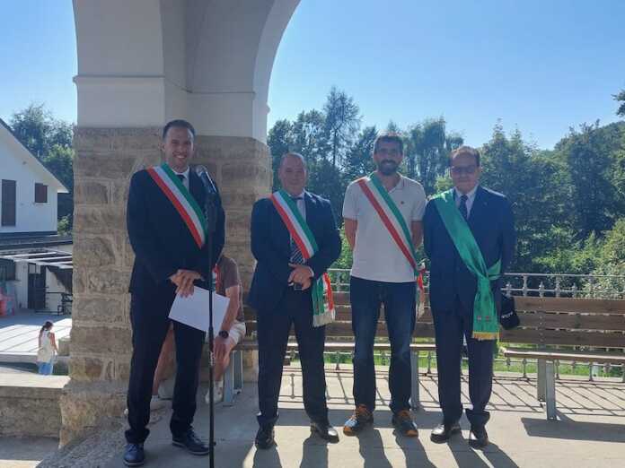 da sinistra Roberto Azzoni, Bruno Bussola, Riccardo Fasoli e Antonio Rusconi visita vescovo como-resinelli-ferragosto 2025