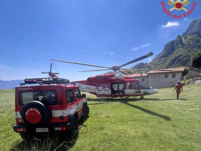 elicottero vigili del fuoco valmadrera
