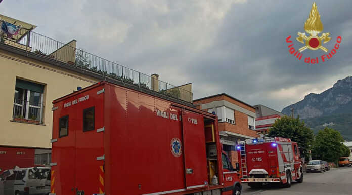 Bomboletta spray al peperoncino difettosa, in due si sentono male in casa intervento inquinanti lecco