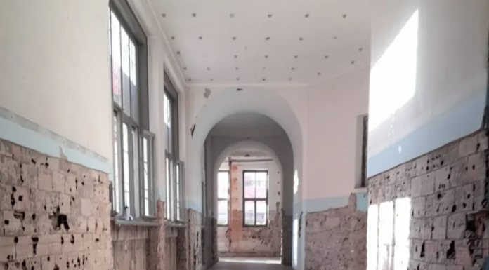 Proseguono i lavori alla scuola De Amicis: “Un polo creativo aperto alla comunità” de amicis-lavori-lecco