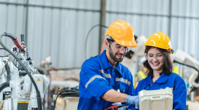 Industria lariana in ripresa, ma servizi e artigianato lecchesi rallentano lavoro