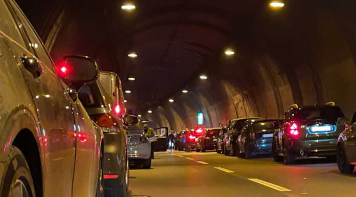 Estate 2025: 3 milioni di auto in viaggio sulla SS36 ss36 code