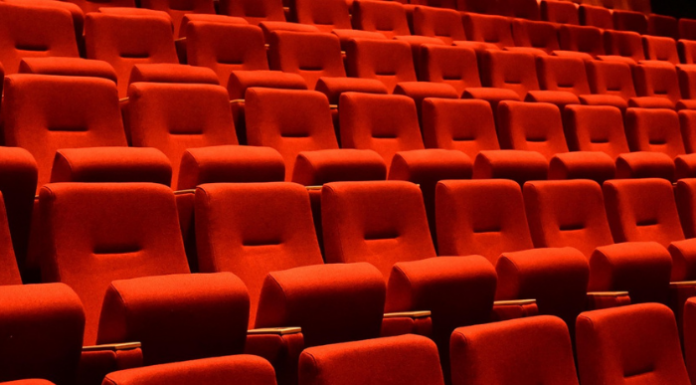 Occidoriente – Terra di Mezzo. A Varenna il teatro racconta l’Iran tra tradizione e modernità (Image by wernerredlich from Pixabay)