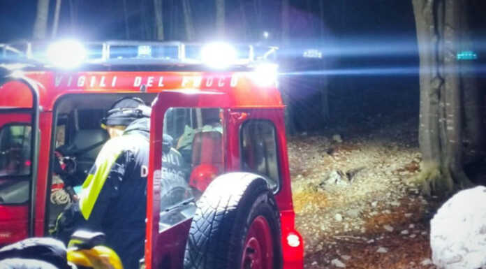 Si perdono scendendo dal Resegone, recuperati nella notte dai Vigili del Fuoco
