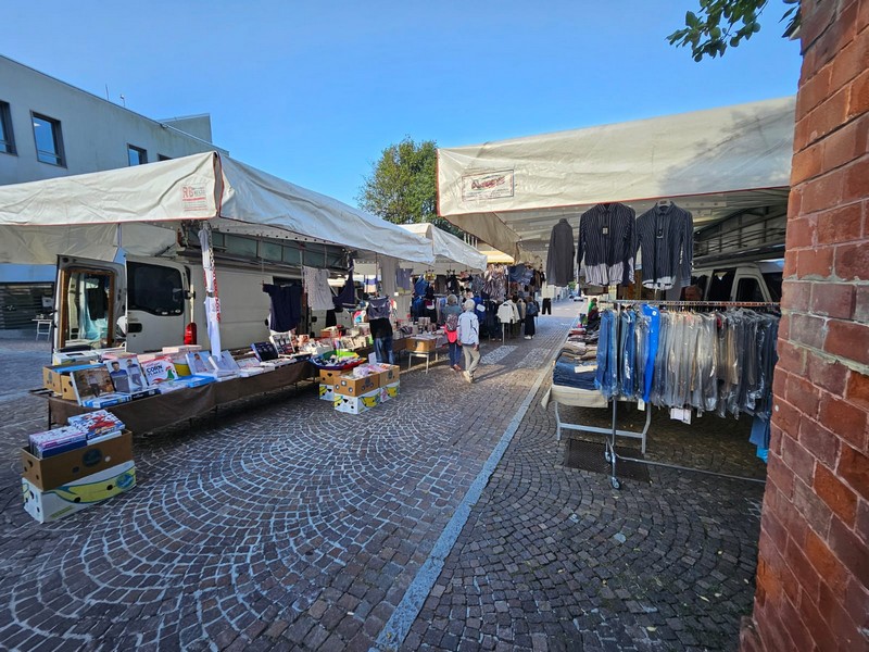 Mercato centro Dervio