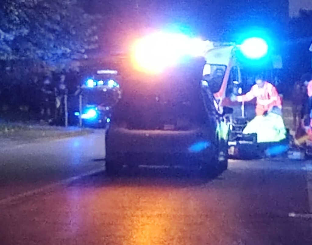 L'intervento dei soccorsi in via Monte Grappa