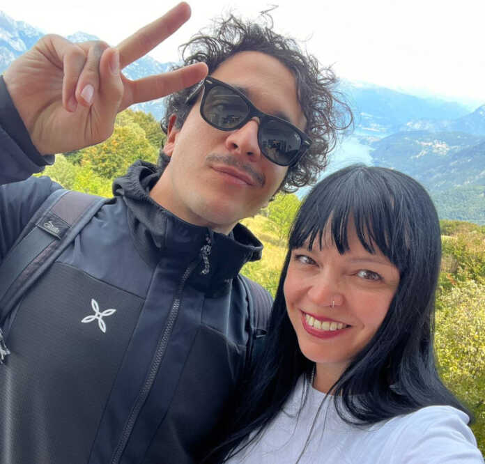 Tananai con Melissa del rifugio Sev