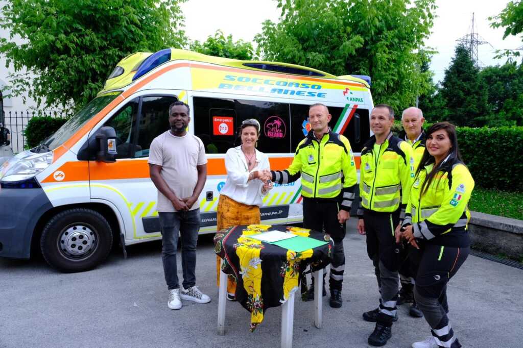 L'ambulanza partita per Zanzibar a sostegno del progetto "Sister Island"