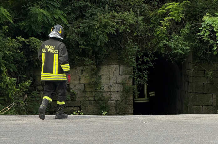 il sopralluogo dei vigili del fuoco