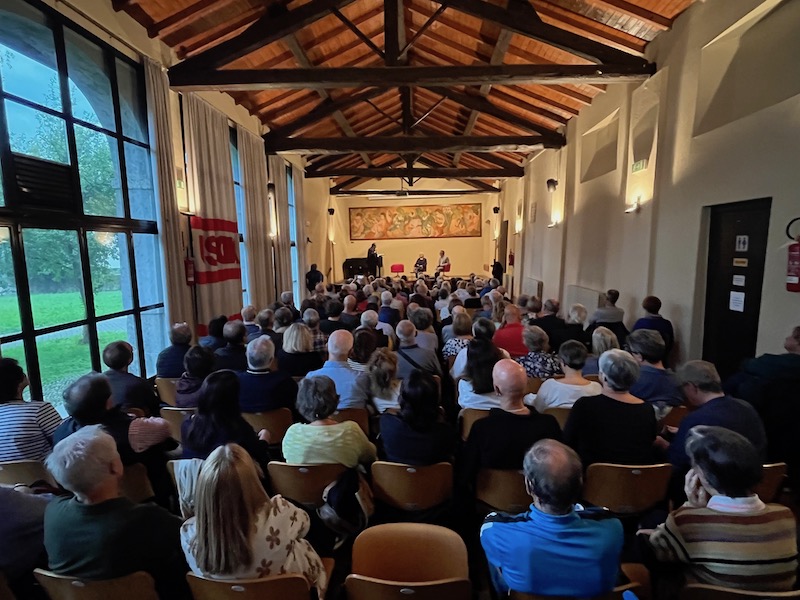 leggermente-rosy bindi