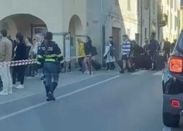 Lierna passeggeri treno frana 2025