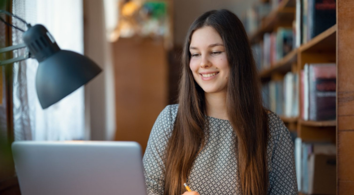 Lecco, Dote Scuola. Al via le domande dal 23 settembre per studenti meritevoli
