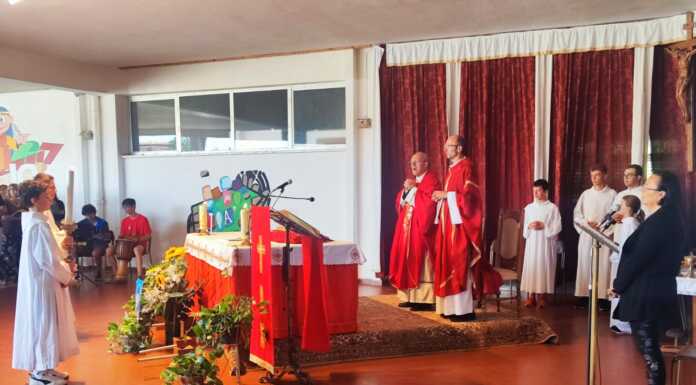 Merate, è arrivata in oratorio la fiaccola benedetta da Papa Leone XIV