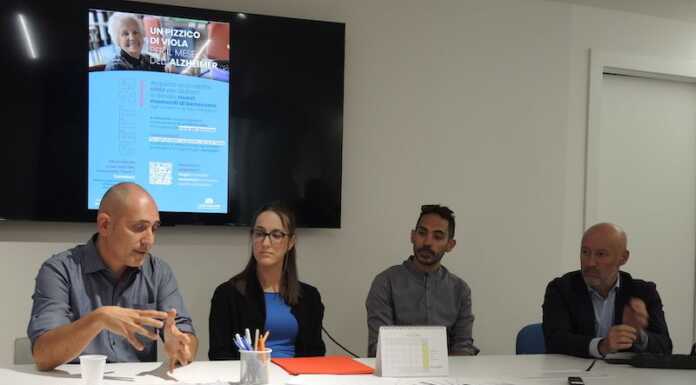 ‘Un pizzico di viola’, i commercianti lecchesi si mobilitano per il mese dell’Alzheimer un pizzico di viola-mese dell'alzheimer-arcobaleno