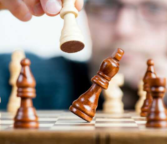 Scacchi il gioco senza età. La scuola Sovietica Botvinnik il “Patriarca” scacchi