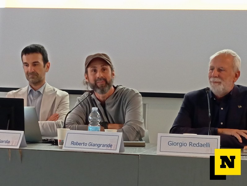 mostra fotografica "Incompiuto" Roberto Giangrande presentazione Palazzo Paure Immagimondo