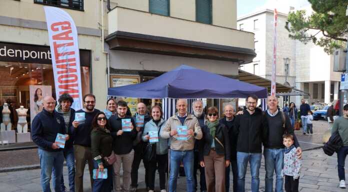 Elezioni. Centrosinistra in ascolto: continua la campagna per la Lecco del futuro Elezioni centrosinistra coalizione gazebo via roma