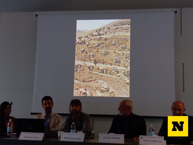 mostra fotografica "Incompiuto" Roberto Giangrande presentazione Palazzo Paure Immagimondo