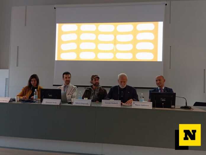 6lecco-incompiuto-mostra-fotografica-torre-viscontea-presentazione-palazzo-paure-immagimondo-20251003 mostra fotografica