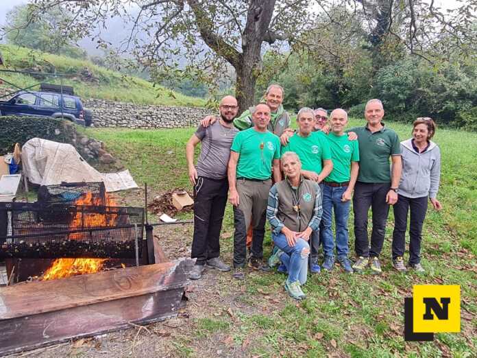 Alpini Acquate Cavagiozzo caldarroste ottobre 2025 (6) Alpini Acquate Cavagiozzo caldarroste ottobre 2025 (6)