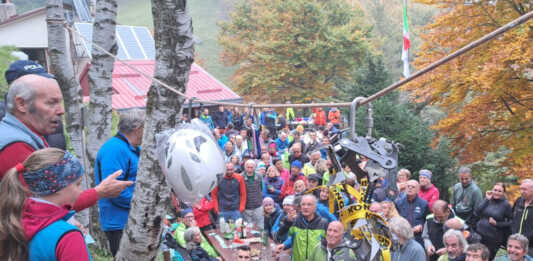 Cai Calolzio. In tanti alla tradizionale burollata al baitello del passo del Fò