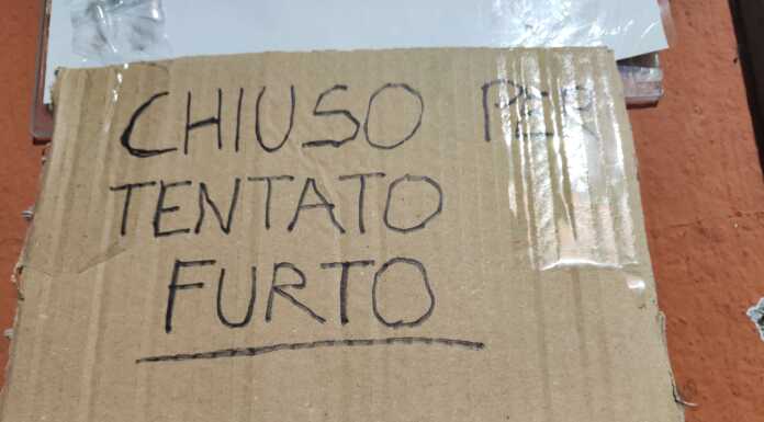 Merate, tentato furto al negozio h 24: nel mirino i distributori automatici