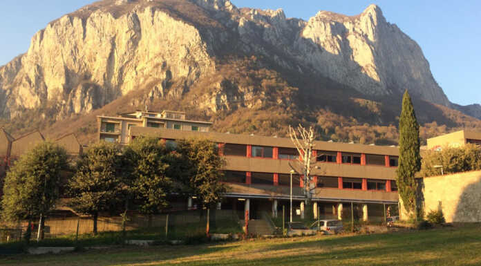 Medardo Rosso: il Collegio docenti approva documento contro lo sterminio in Palestina Lecco Liceo artistico Medardo Rosso 20251003