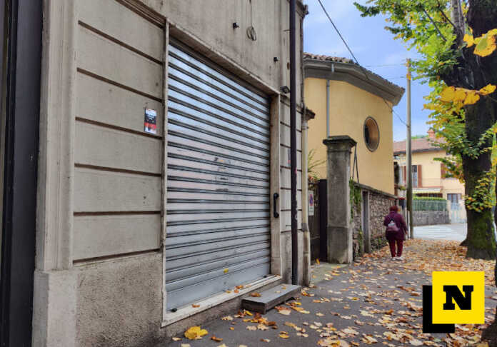Merate_commercio_crisi_bar_negozio_chiuso_chiusura_serranda_serrande_abbassate