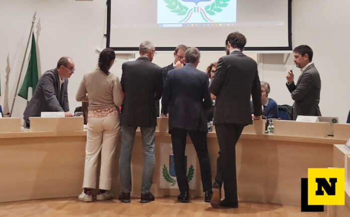 Merate_consiglio_comunale_ottobre_maggioranza_confronto Merate consiglio comunale