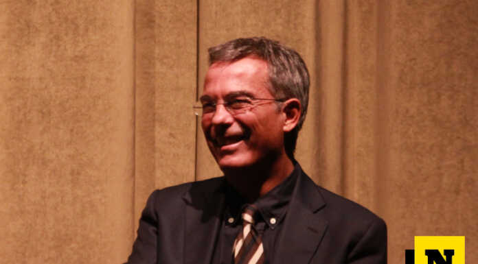 Leggermente a Merate fa il tutto esaurito: gremito l’auditorium per l’incontro con Floris