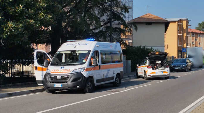 Merate, donna investita mentre attraversa la strada in viale Verdi