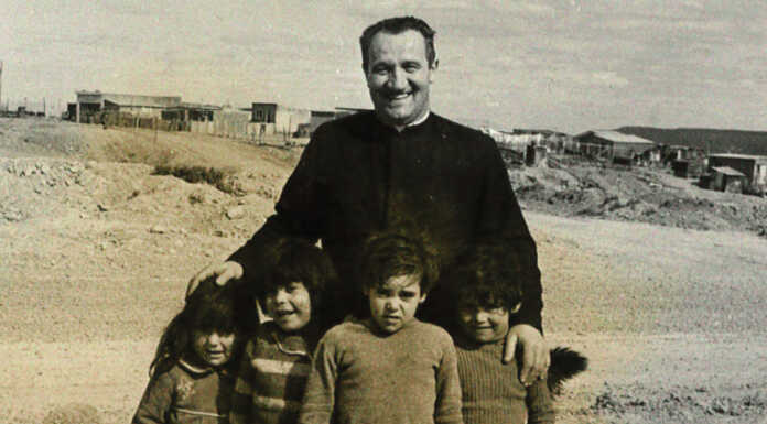 La mostra dedicata a Padre Corti fa tappa all’ospedale di Lecco