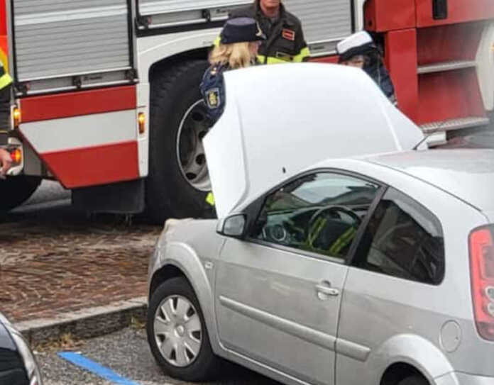 auto ospedale lecco vigili del fuoco