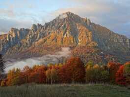 Nebbie autunnali: magiche atmosfere ai piedi della Grignetta
