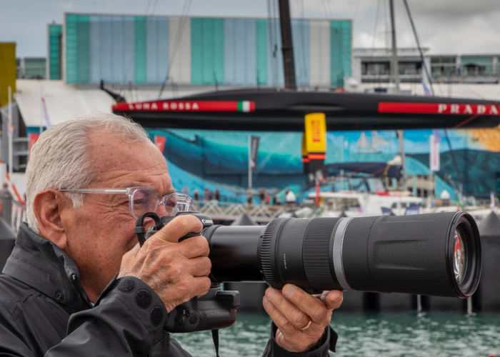 Il fotografo bellanese Carlo Borlenghi