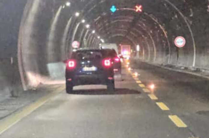 camion in panne ss36 mandello