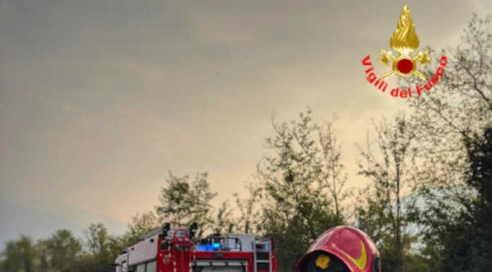 Incidente sulla SS36 a Mandello: auto contro ostacolo, donna soccorsa Incidente ss36 mandello vigili del fuoco auto contro ostacolo