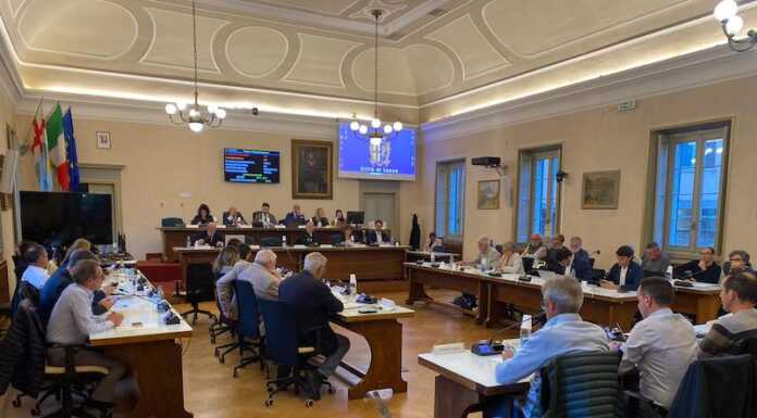 Centrale al Caleotto, la Lega: “Un progetto sbagliato che mette a rischio ambiente e salute” lecco-sala consiliare-consiglio comunale
